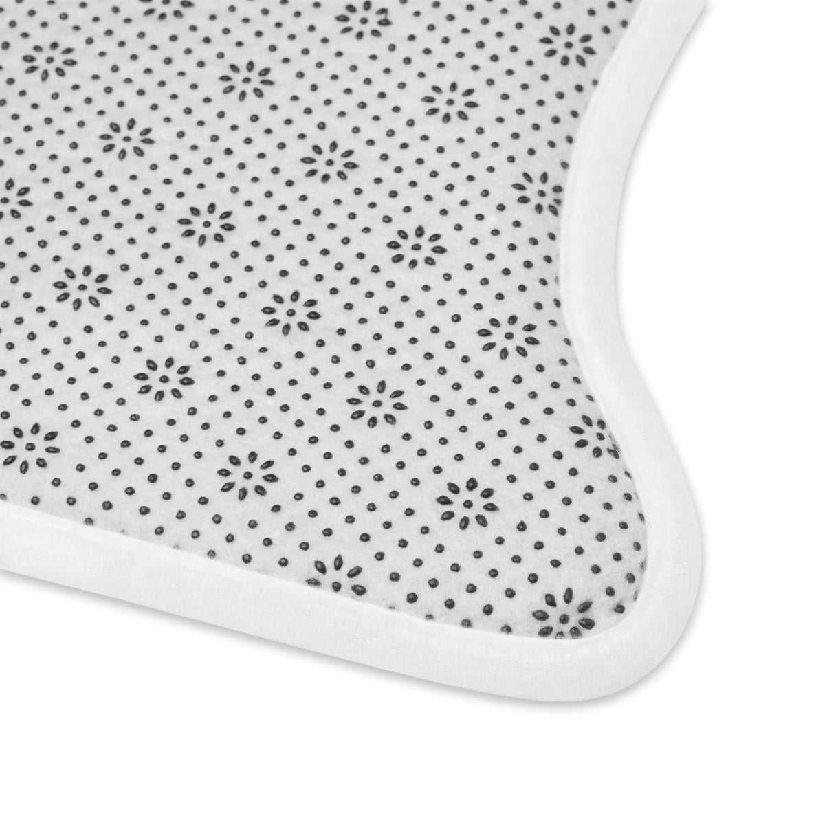The Country Estate Feeding Mat | Maroon